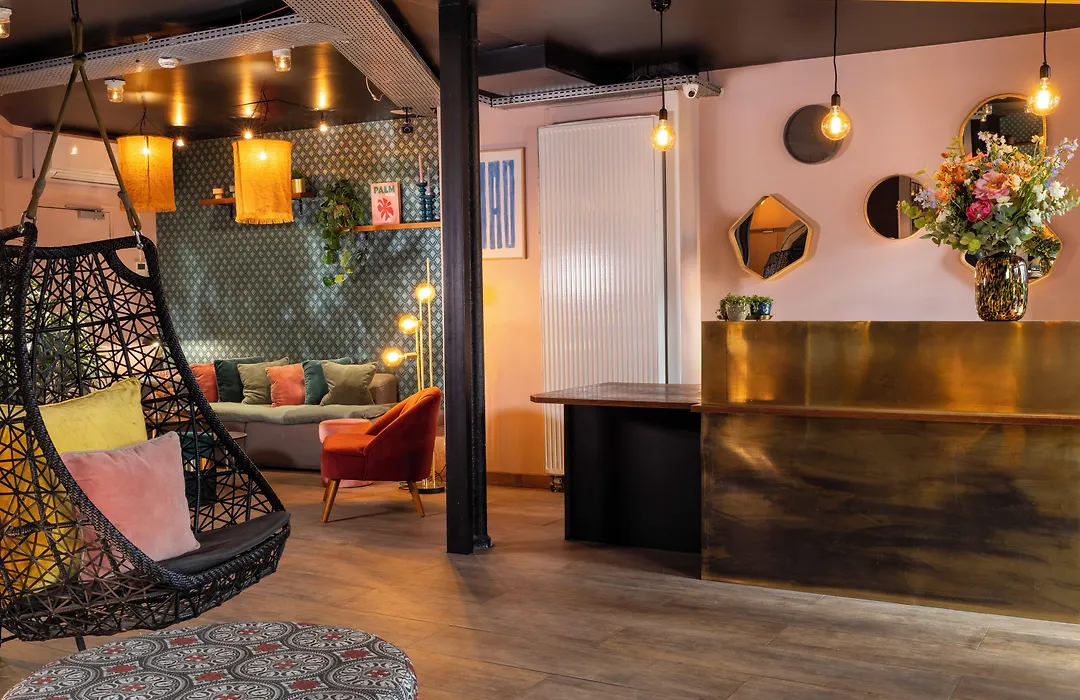Hotel Maxim Folies-1