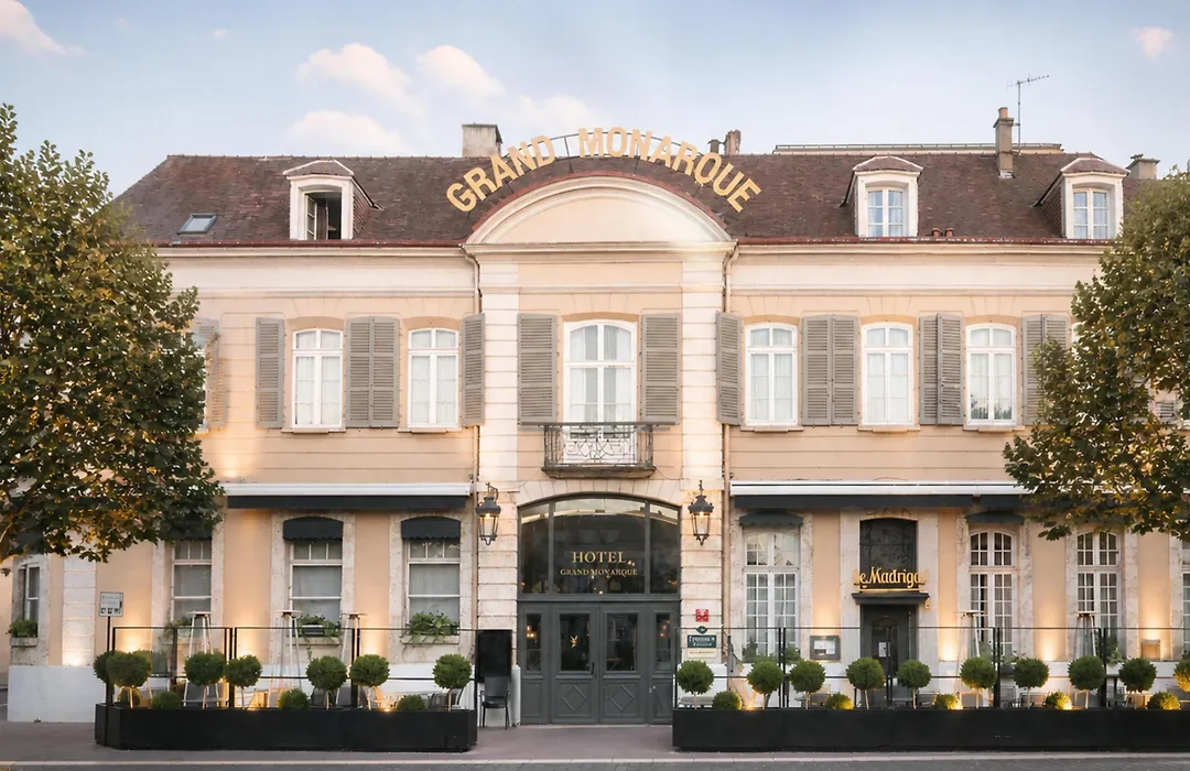 Hotel & Spa Le Grand Monarque, BW Premier Collection-1