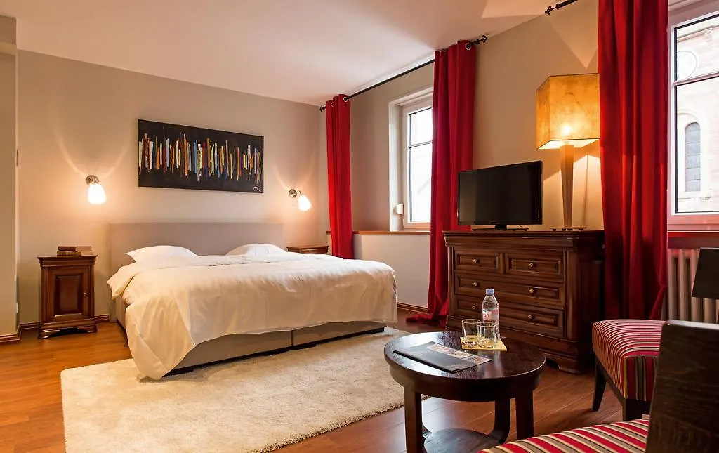 Hotel Restaurant Le Strasbourg-1