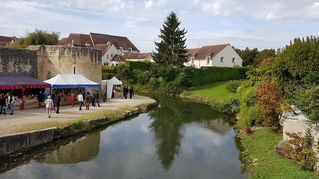 Fast Hotel Brie-Comte-Robert-1
