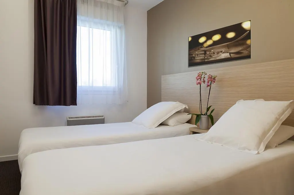 Appart Hotel Annecy Seynod-1