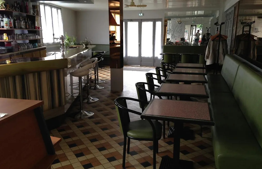 Hotel Le Crab-1