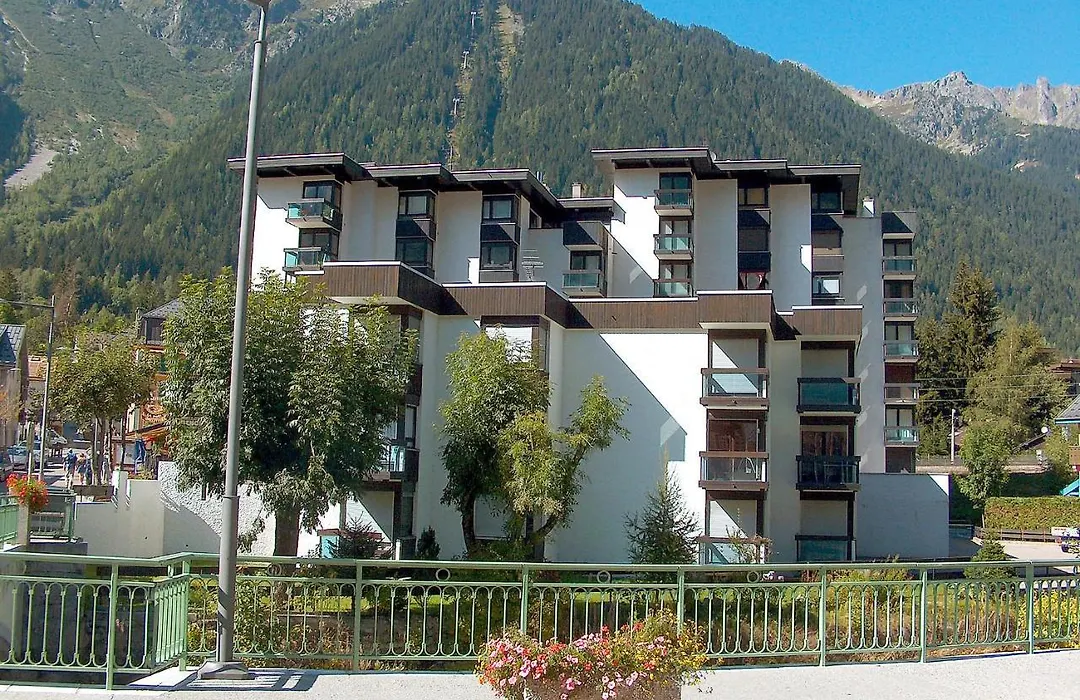 Apartment L'Aiguille Du Midi-2 By Interhome-1