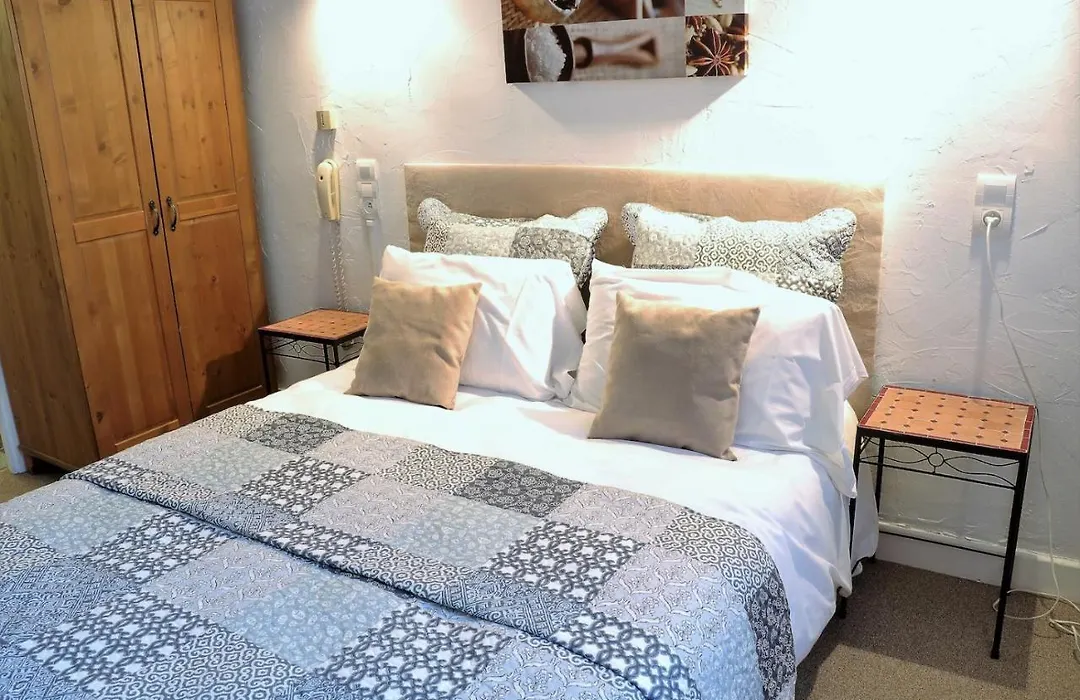 Logis Hotel Orly-1