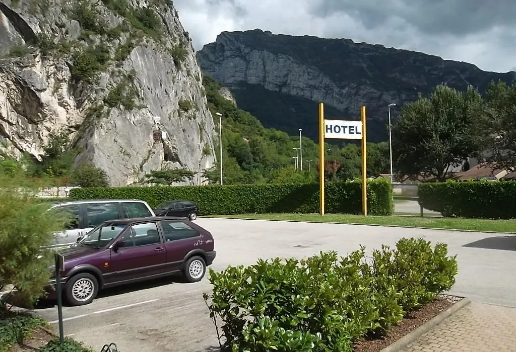 Comfort Hotel Grenoble Saint Egreve-1