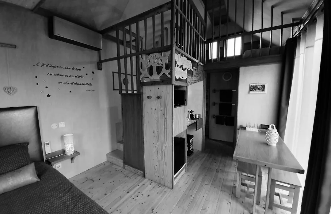 LE COTTAGE BARBIZONNAIS avec jacuzzi privé à partir de 10 ans-1