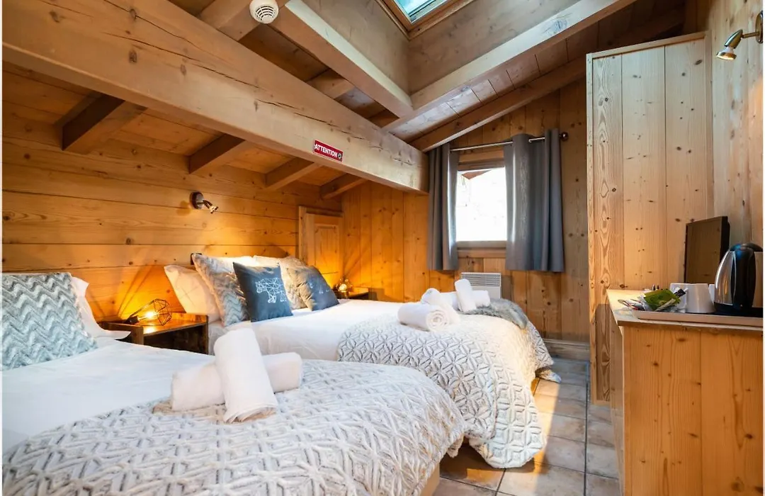 Yeti Lodge Rooms-1