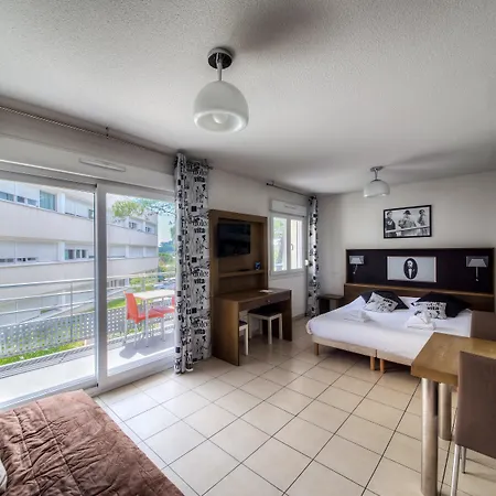 Comfort Aparthotel Antibes Le Maestria-2