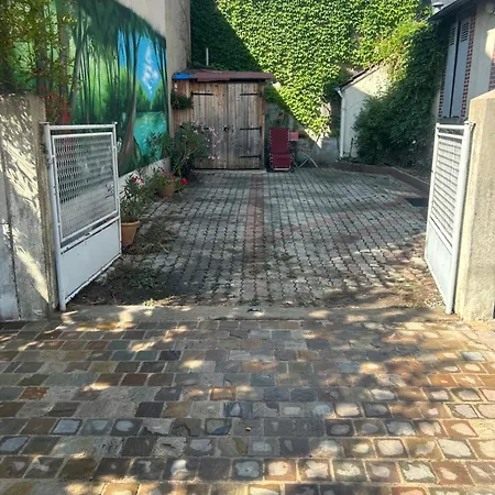Maison de ville Orléans dans le Quartier Dunois avec parking privatif-3