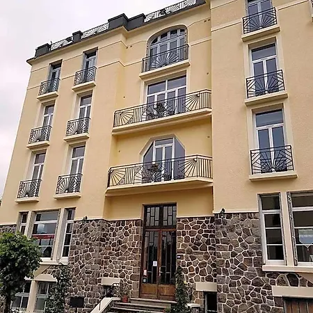 Le Pavillon-2