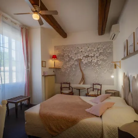 Logis Auberge De Tavel-3