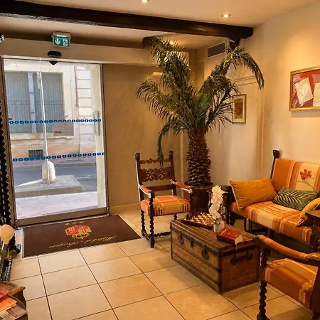 Hotel D'Aragon - Place De La Comedie-2