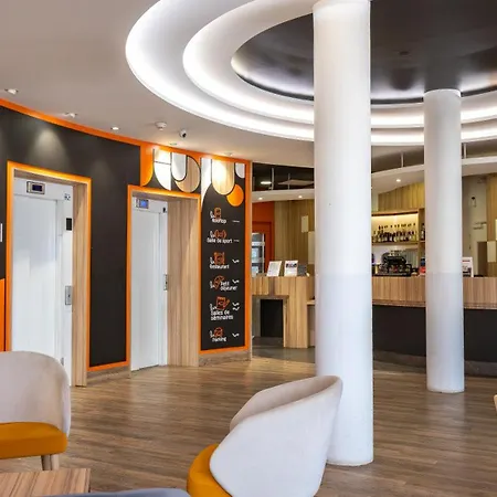 Comfort Hotel Clermont Saint Jacques-3