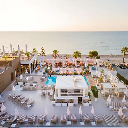 Mercure Villeneuve Loubet Plage-3