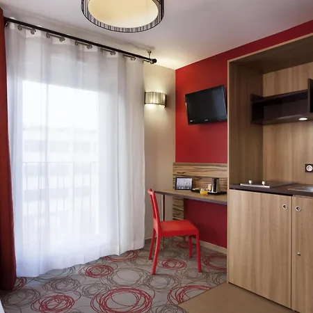 Aparthotel Adagio Lyon Patio Confluence-2