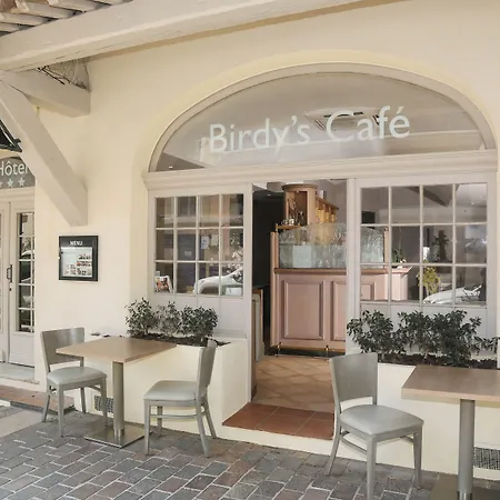Brit Hotel Confort Le Revest Sainte-Maxime-3