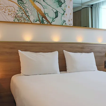 Brit Hotel Rennes Cesson-3