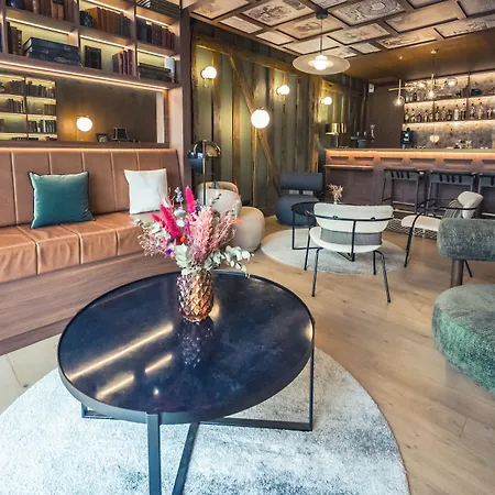 Best Western Premier de La Poste&Spa-2
