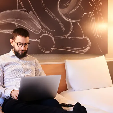 Ibis Styles Lyon Gerland-3