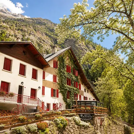 Hotel Au Bon Accueil-3