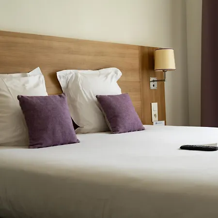 Best Western Rives De Paris La Defense-2