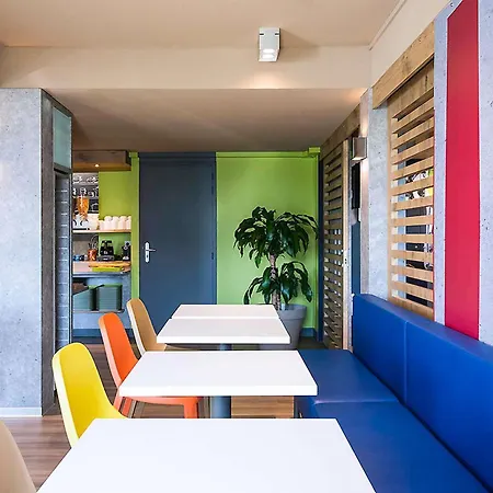 Ibis Budget Granville-2