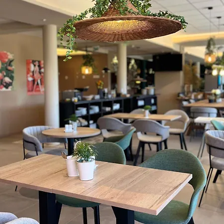 Aparthotel Adagio Access Porte De Camargue-2