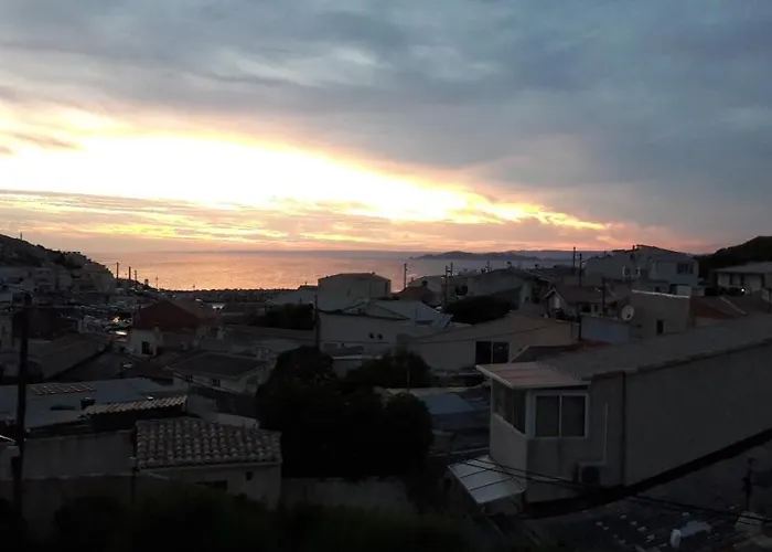 Chambre D'Hotes : Entre Mer Et Colline Marsiglia