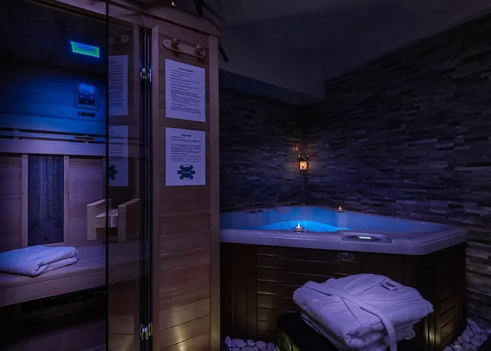 Suite Romantique Sauna Et Jacuzzi Narbona
