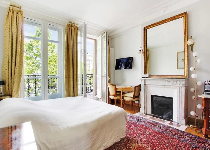 Suite Junior Avec Balcon Et Vue Sur Arc De Triomphe Parigi