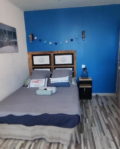 chambres côté plage, aperçu mer, côté plage et aéroport, climatisées et parking gratuit Hyères