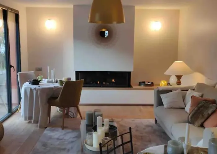 Suite La Baronne ***Gite Du Petit Hutin*** Reims
