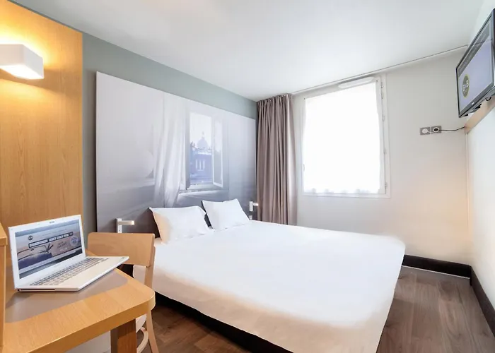 B&B HOTEL Dunkerque Centre Gare Dunkirk