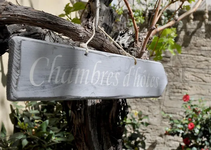 Le Petit Chateau Châteauneuf-de-Gadagne