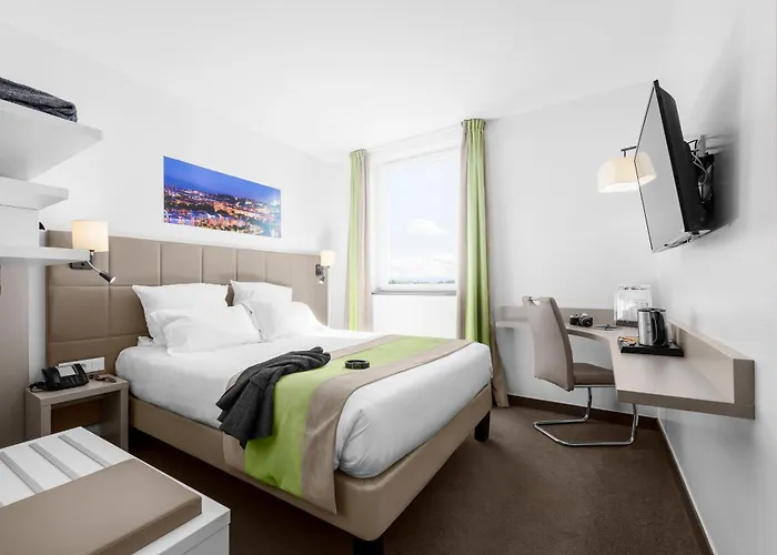 Hotels in Meyzieu