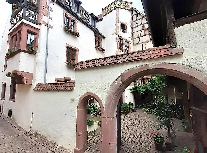 Adrihof A Riquewihr, Cour De L'Abbaye D'Autrey Bed and Breakfast
