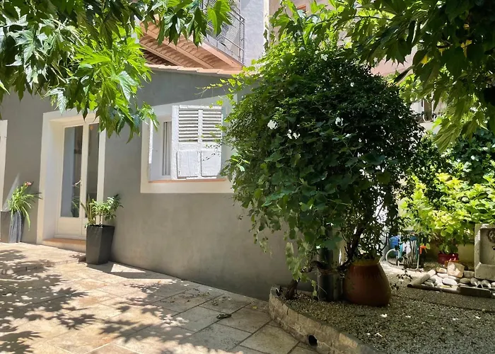 Maison Capucine Mèze