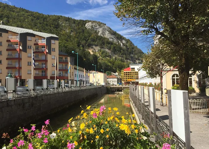 Morez Hotels