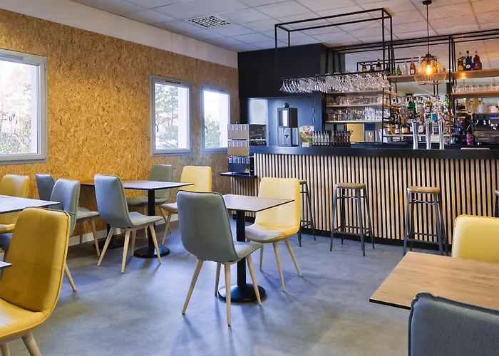 Sure Hotel By Best Western Nantes Beaujoire admite animales