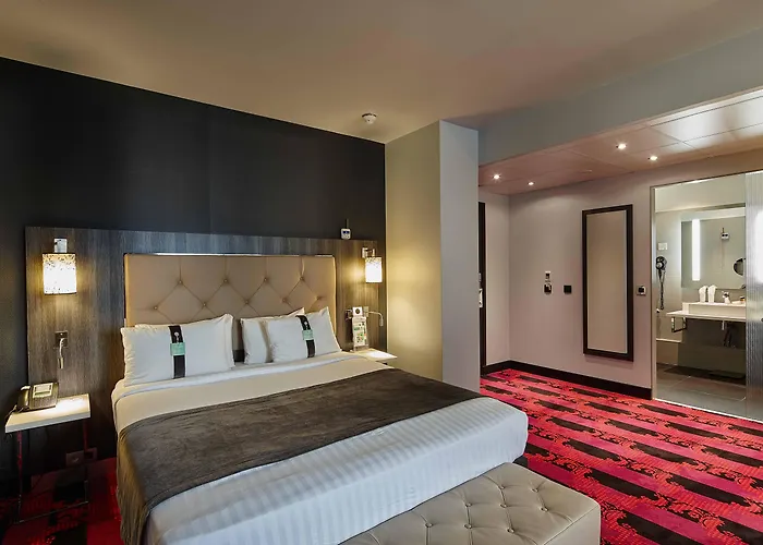 Hotel Doubletree By Hilton Paris Bougival
