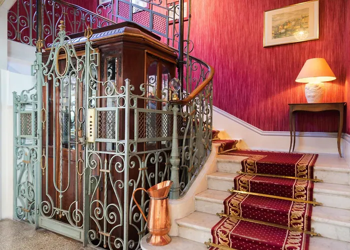 The Originals Boutique, Hotel Terminus, Bourg-En-Bresse Gare
