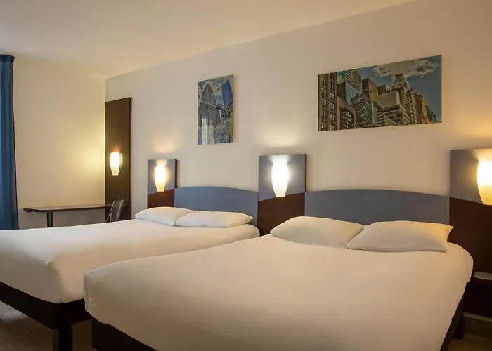 Hotel The Originals Access - Proche Centre-Ville - Gare Bourges