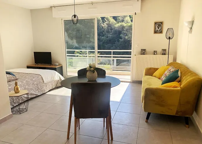 Villa Madeleine - Résidence Services Seniors Nizza
