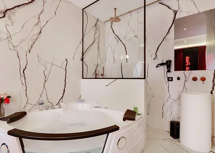 Luxurious private room - 2P - Les Halles Paris Privée