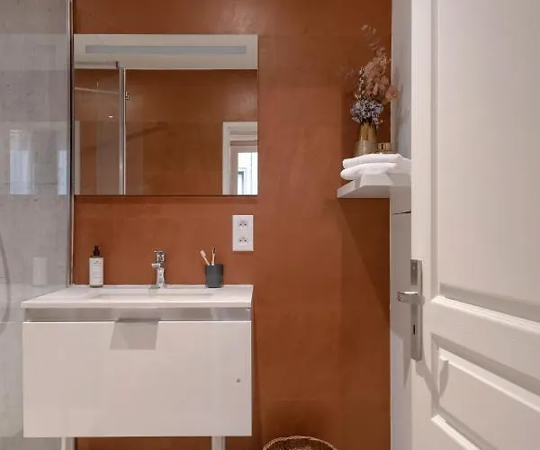 Mihotel Georges Lione