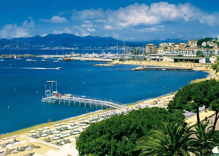 Apartment Villa Chalmette By Interhome Cannes