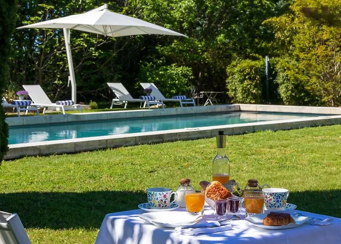 Aix chambre romantique, VRAI JACCUZZI 2 PERSONNES Aix-en-Provence