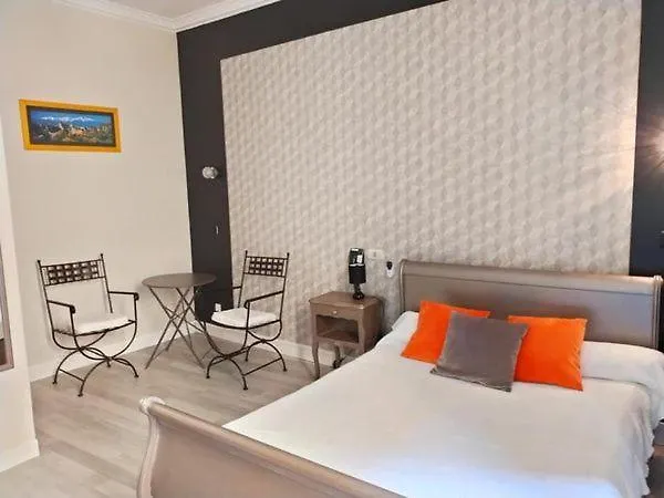 Hotel" La Tour De L'Horloge " Rivesaltes