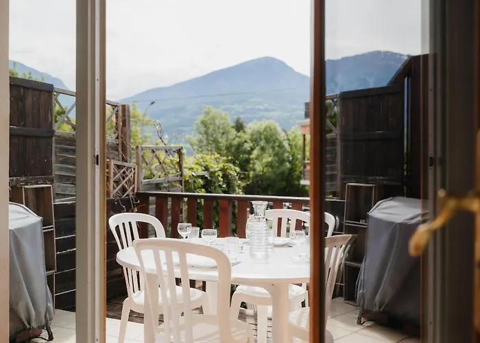 Charmante Maison Contemporaine Idealement Situee Embrun Privée
