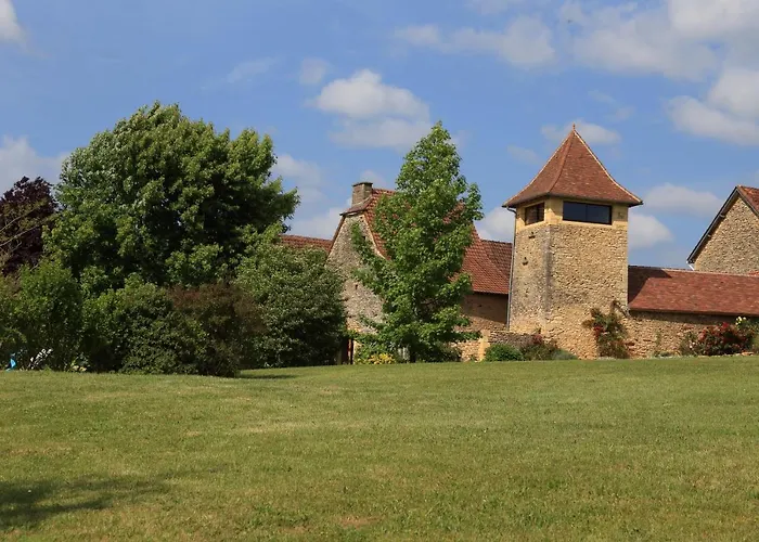 Bed and Breakfast les Tours de Bombel à Saint-Amand-de-Coly